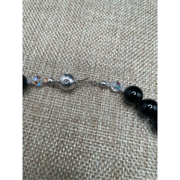 Vintage Tourmaline Black Beaded Choker Necklace with Silver Ball Push Clasp - Picture 6 of 10